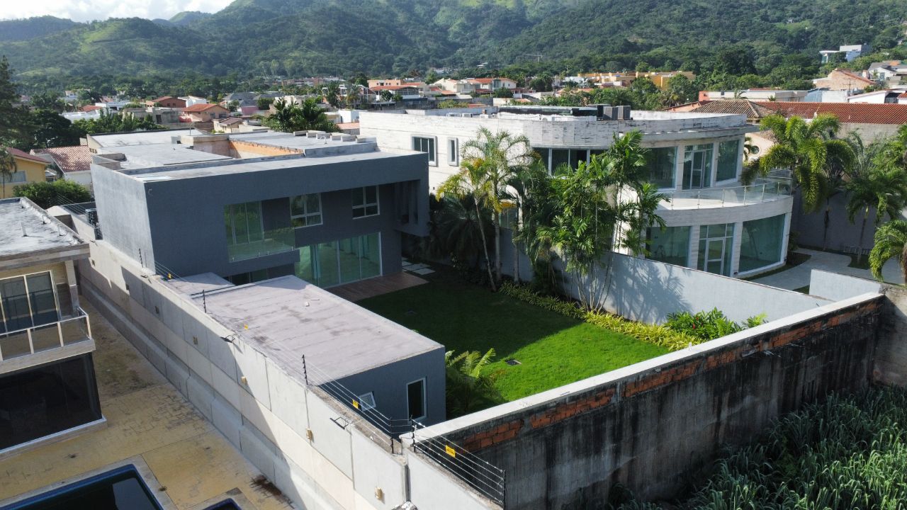 Exclusive BrandNew House - Casa Nueva en Altos de Guataparo